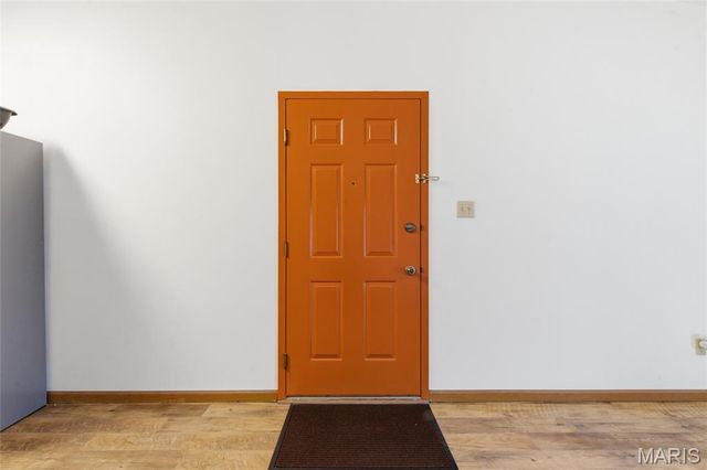 7611 Triwoods Drive J, St Louis, MO 63119