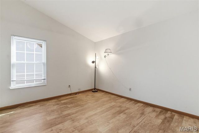 7611 Triwoods Drive J, St Louis, MO 63119