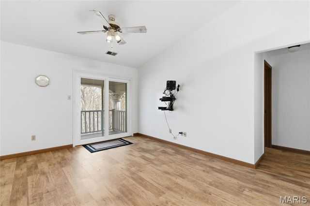 7611 Triwoods Drive J, St Louis, MO 63119