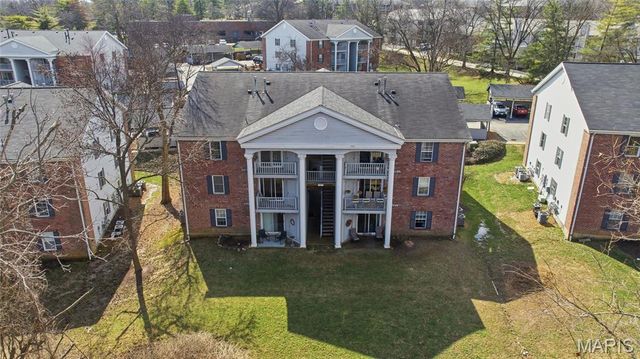 7611 Triwoods Drive J, St Louis, MO 63119