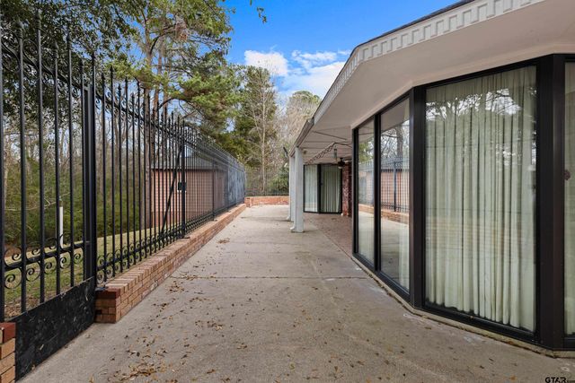 450 SH 43, Tatum, TX 75691