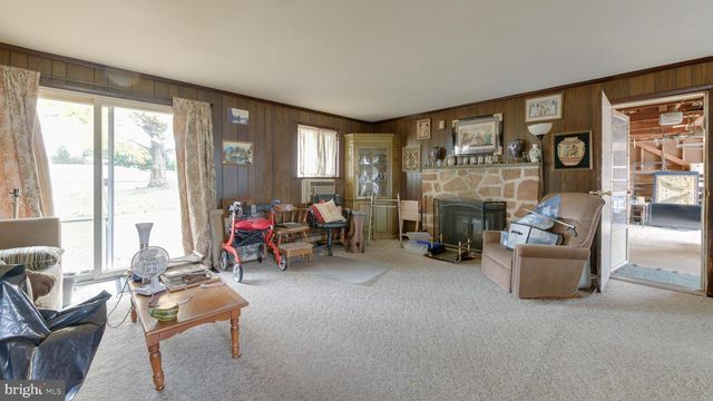 470 FRUIT FARM RD, Royersford, PA 19468