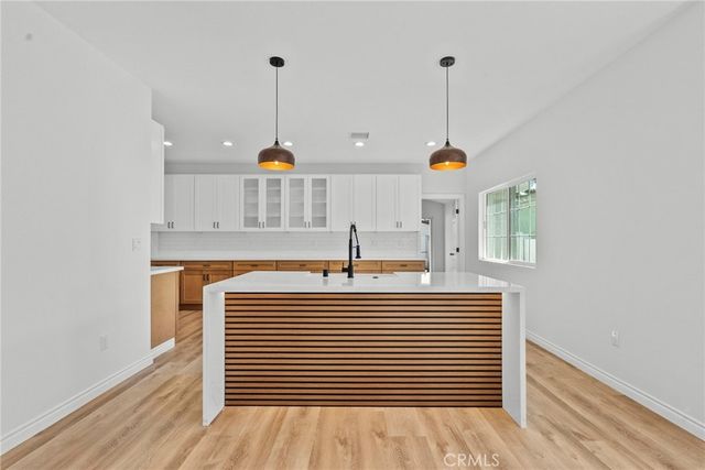 3666 2nd Avenue, Los Angeles, CA 90018