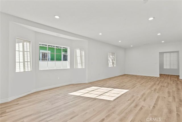 3666 2nd Avenue, Los Angeles, CA 90018