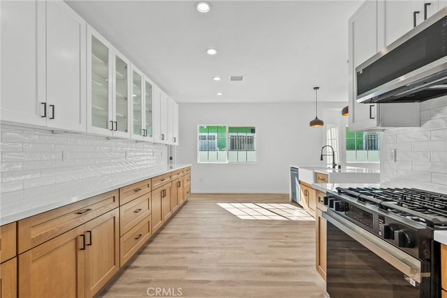 3666 2nd Avenue, Los Angeles, CA 90018