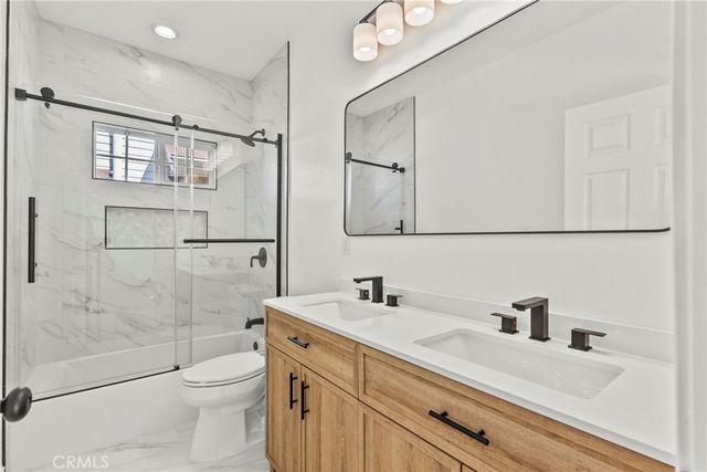 3666 2nd Avenue, Los Angeles, CA 90018