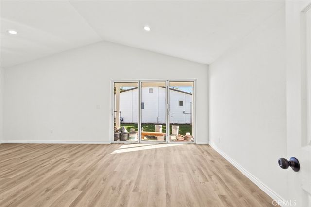 3666 2nd Avenue, Los Angeles, CA 90018