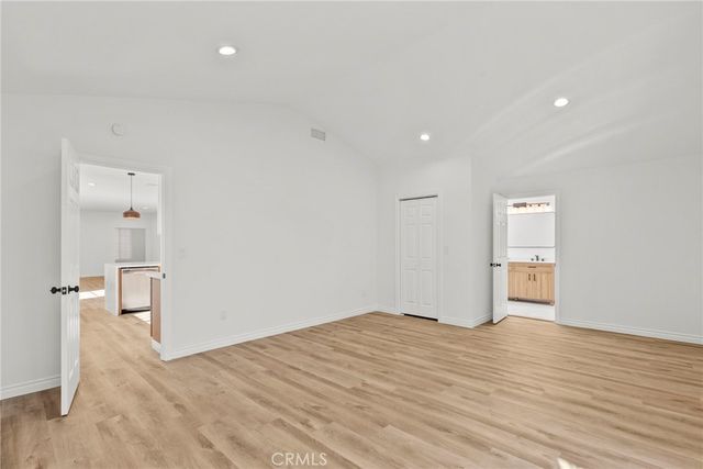 3666 2nd Avenue, Los Angeles, CA 90018