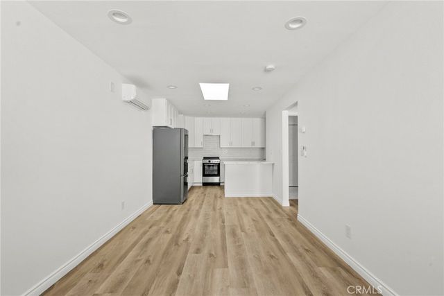 3666 2nd Avenue, Los Angeles, CA 90018