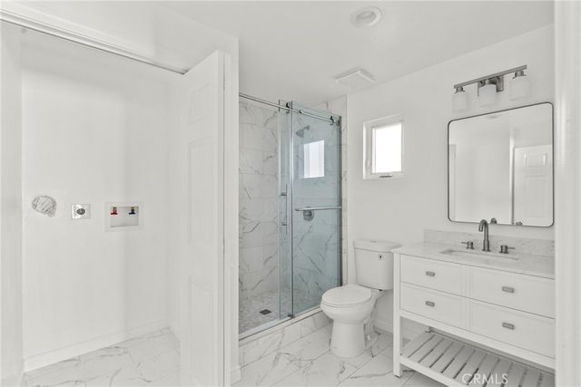 3666 2nd Avenue, Los Angeles, CA 90018