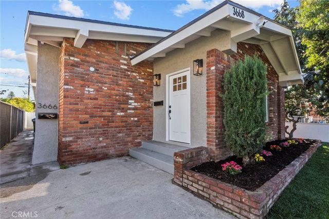 3666 2nd Avenue, Los Angeles, CA 90018