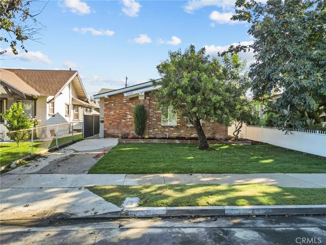 3666 2nd Avenue, Los Angeles, CA 90018