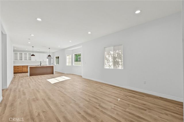 3666 2nd Avenue, Los Angeles, CA 90018