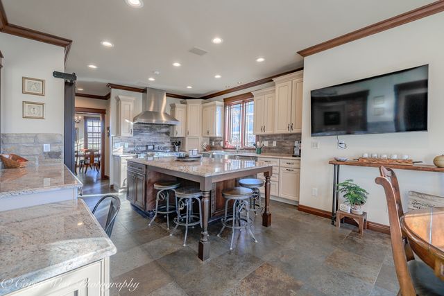 0N004 Alexander Drive, Geneva, IL 60134