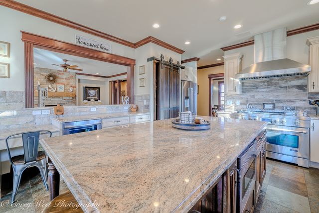 0N004 Alexander Drive, Geneva, IL 60134