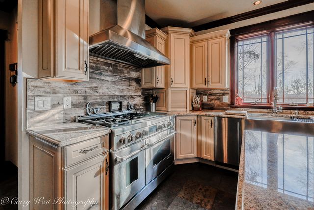 0N004 Alexander Drive, Geneva, IL 60134