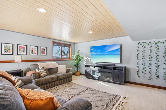 7983 Maurer Road, Cross Plains, WI 53528