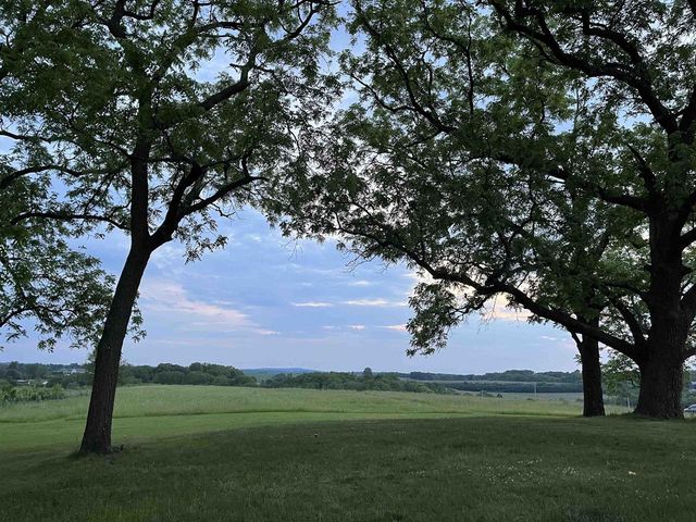 7983 Maurer Road, Cross Plains, WI 53528