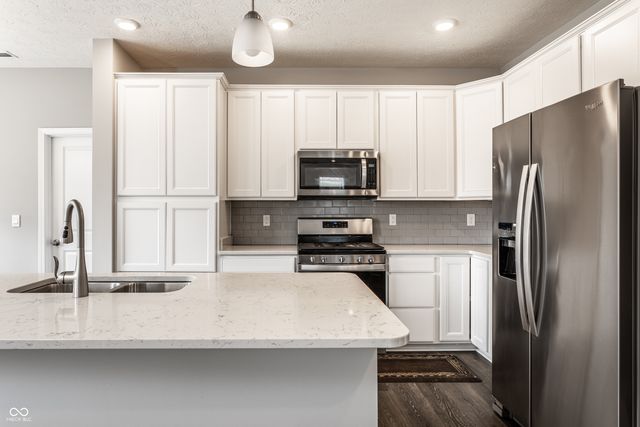 1711 Pelham Drive, Greenwood, IN 46143