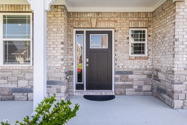 1711 Pelham Drive, Greenwood, IN 46143