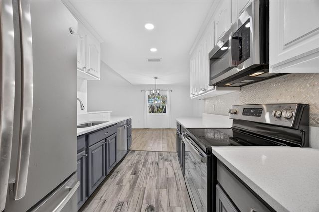 3917 SAWYERWOOD ROAD, Sarasota, FL 34233