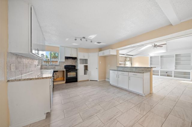 19218 Enchanted Oaks Drive, Spring, TX 77388