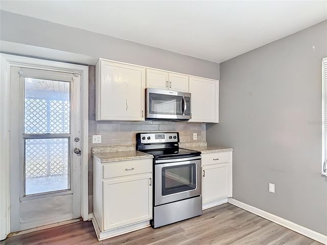 6155 9TH STREET, Zephyrhills, FL 33542