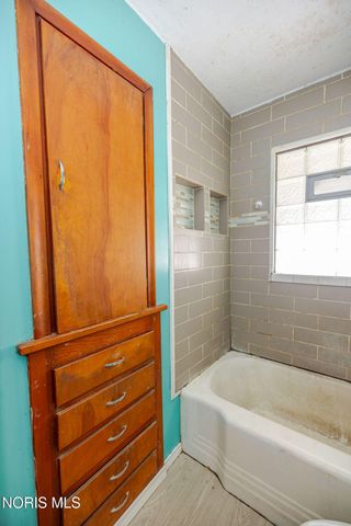 1406 Eleanor Avenue, Toledo, OH 43612