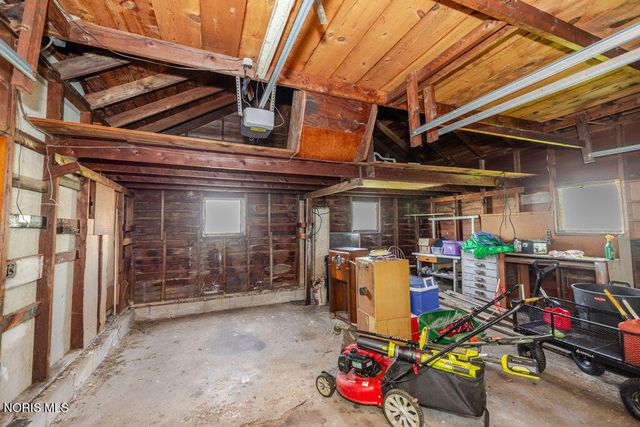 1406 Eleanor Avenue, Toledo, OH 43612