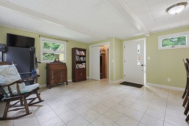733 Pleasant St, Marlborough, MA 01752