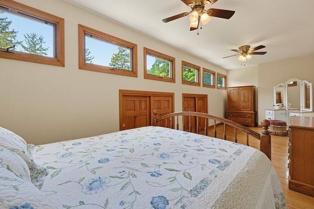 733 Pleasant St, Marlborough, MA 01752