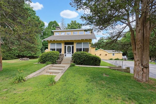 733 Pleasant St, Marlborough, MA 01752