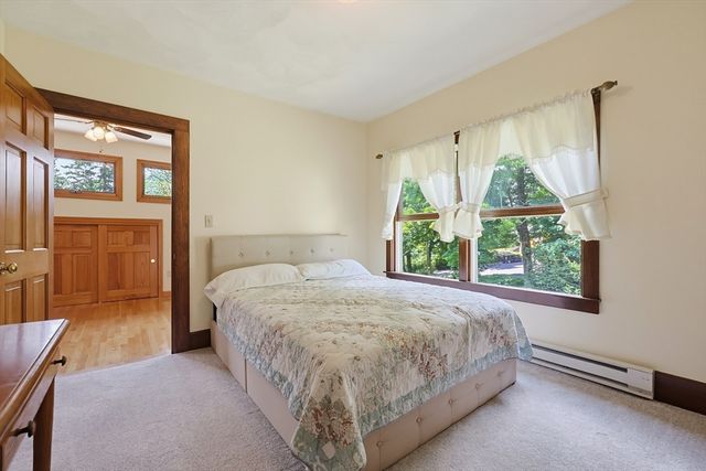 733 Pleasant St, Marlborough, MA 01752