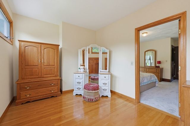 733 Pleasant St, Marlborough, MA 01752