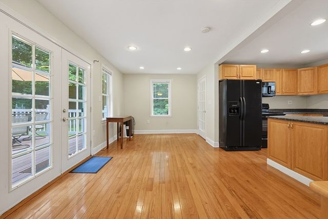 733 Pleasant St, Marlborough, MA 01752
