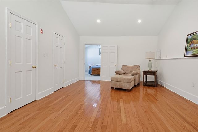 733 Pleasant St, Marlborough, MA 01752