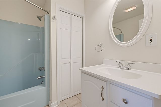 733 Pleasant St, Marlborough, MA 01752