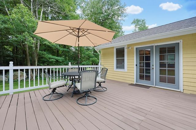 733 Pleasant St, Marlborough, MA 01752