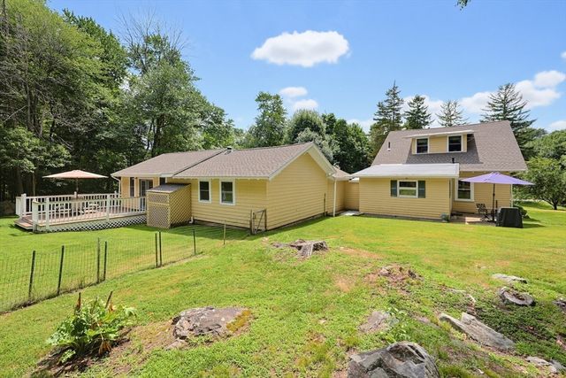 733 Pleasant St, Marlborough, MA 01752