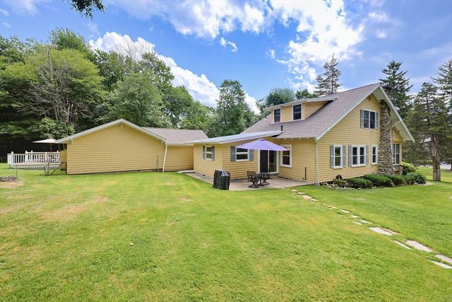 733 Pleasant St, Marlborough, MA 01752