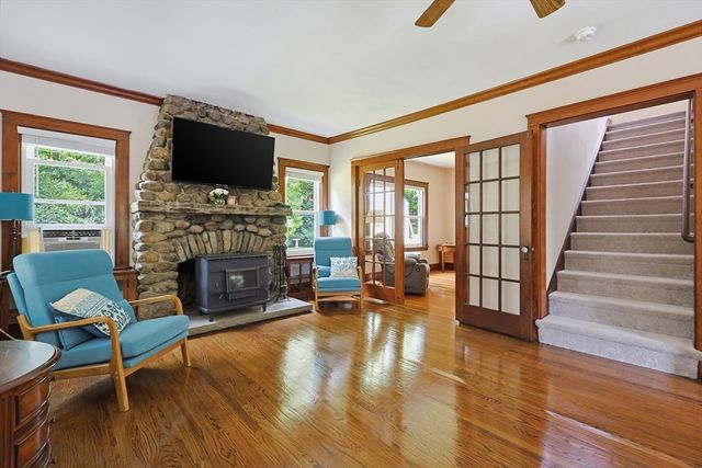 733 Pleasant St, Marlborough, MA 01752