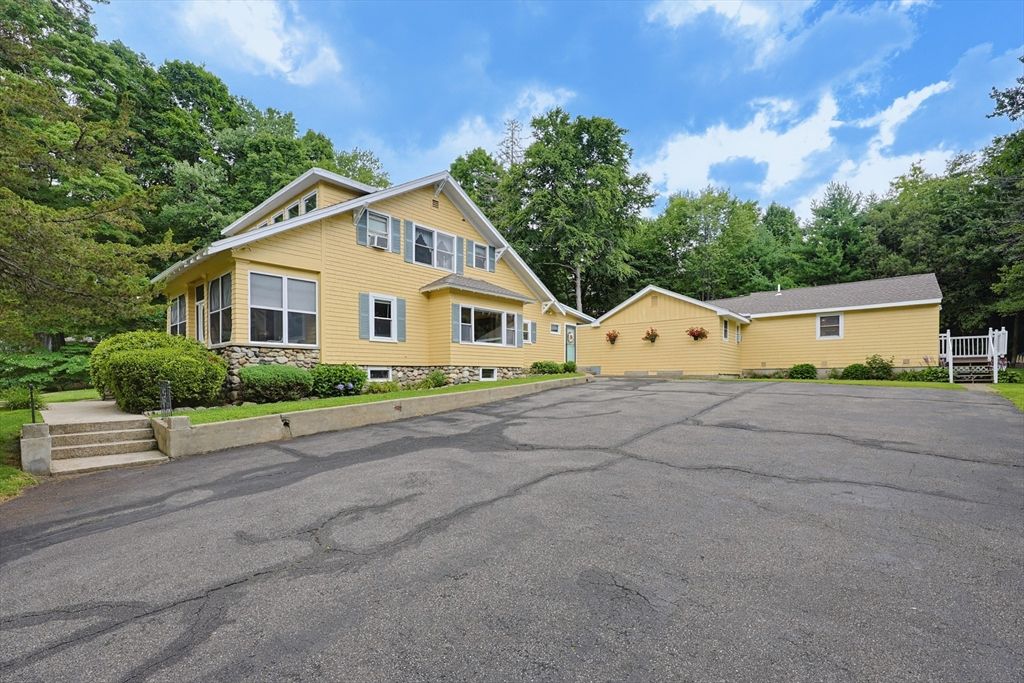 733 Pleasant St, Marlborough, MA 01752