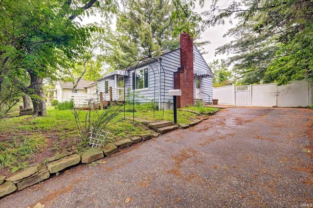 1005 E Maxwell Lane, Bloomington, IN 47401