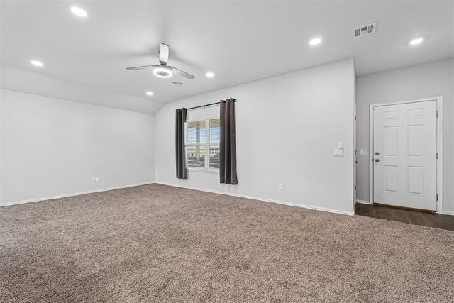 933 S Blackjack Lane, Mustang, OK 73064
