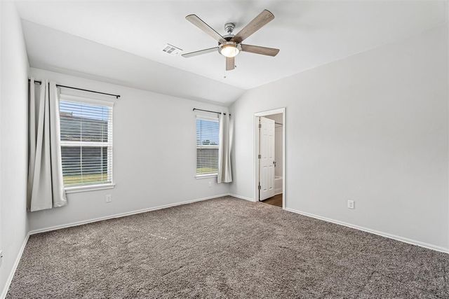 933 S Blackjack Lane, Mustang, OK 73064