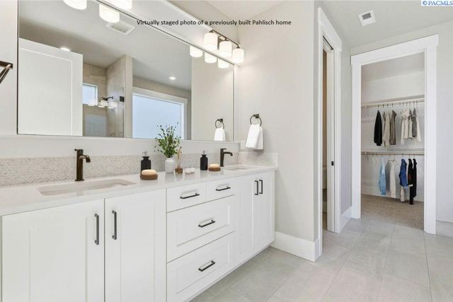 303 Epic Street, Richland, WA 99352