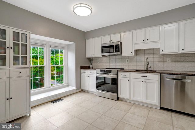 18 S MONTANA ST, Arlington, VA 22204