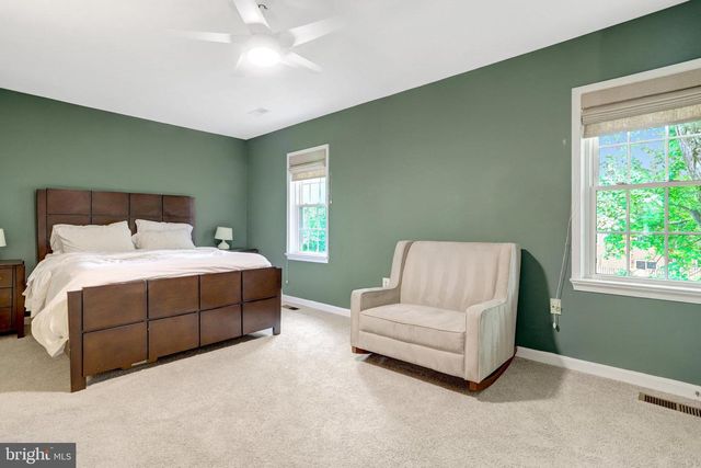 18 S MONTANA ST, Arlington, VA 22204