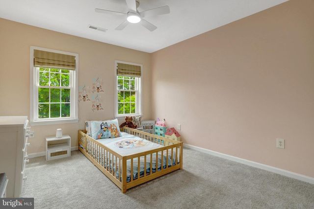 18 S MONTANA ST, Arlington, VA 22204