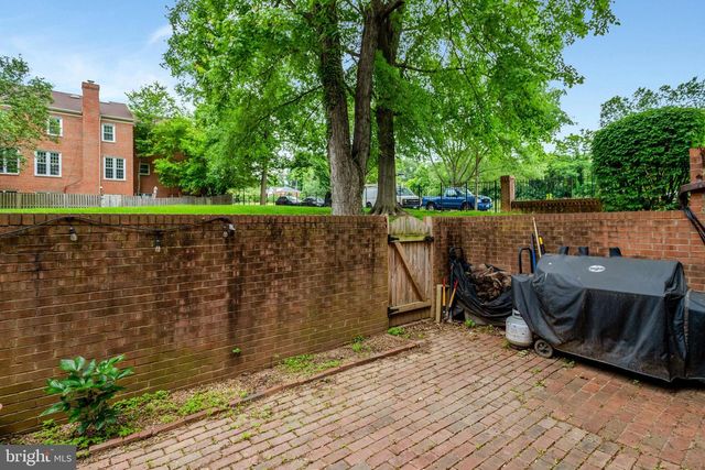 18 S MONTANA ST, Arlington, VA 22204